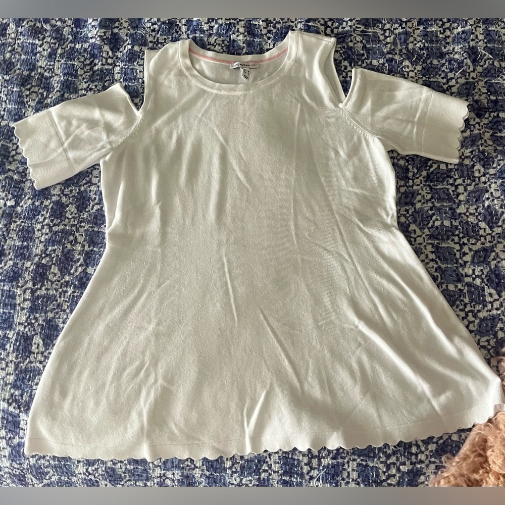 Isaac Mizrahi White Top with exposed shoulders